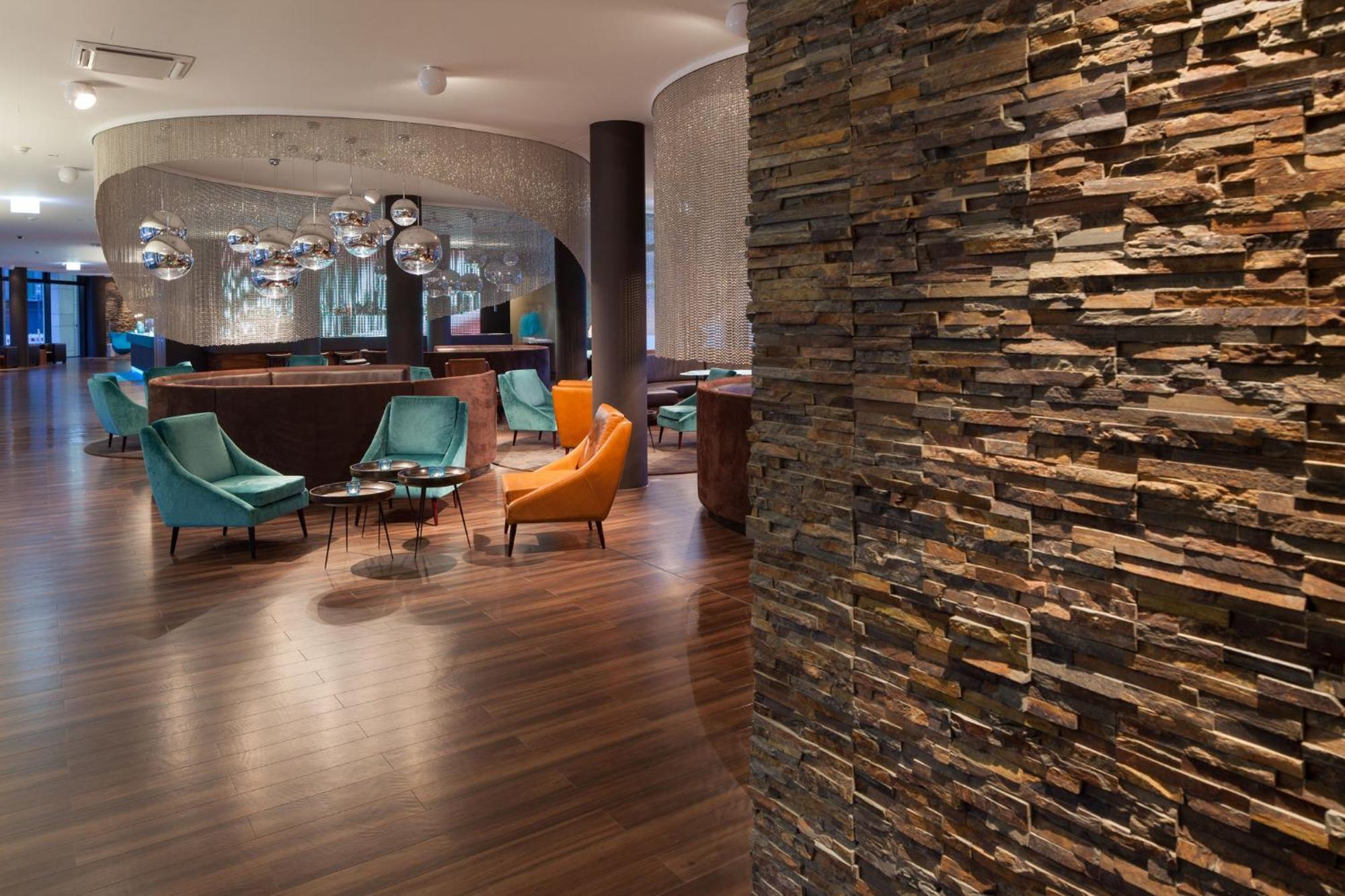 Motel One Frankfurt Messe Frankfurt nad Mohanem Exteriér fotografie