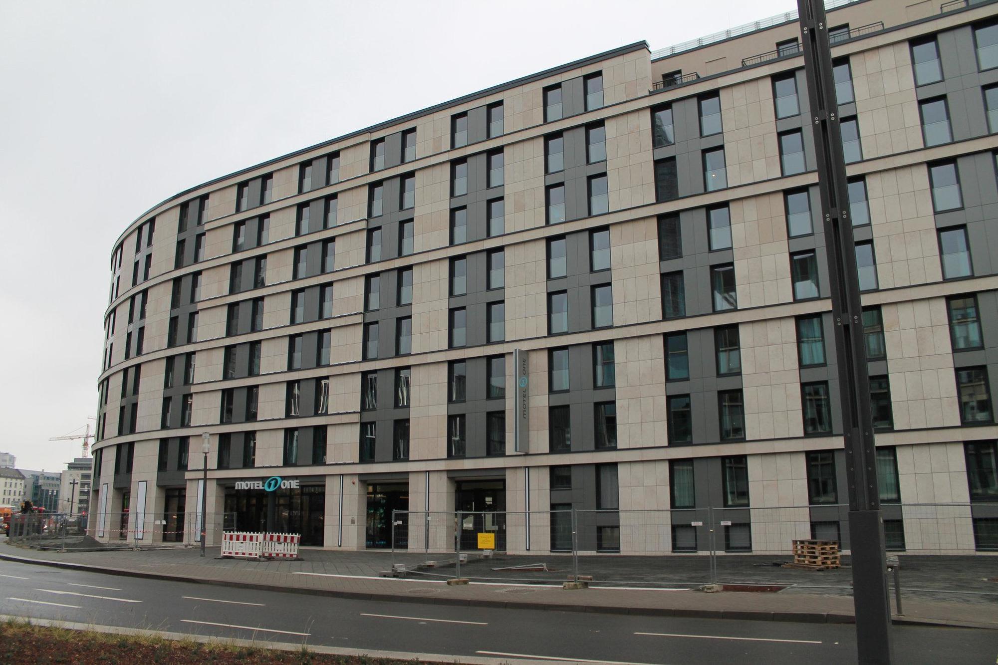 Motel One Frankfurt Messe Frankfurt nad Mohanem Exteriér fotografie
